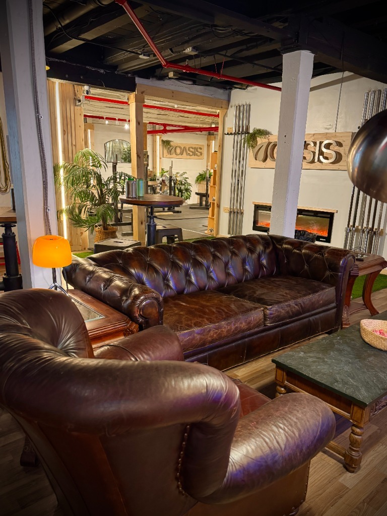 Member Lounge & Free WiFi